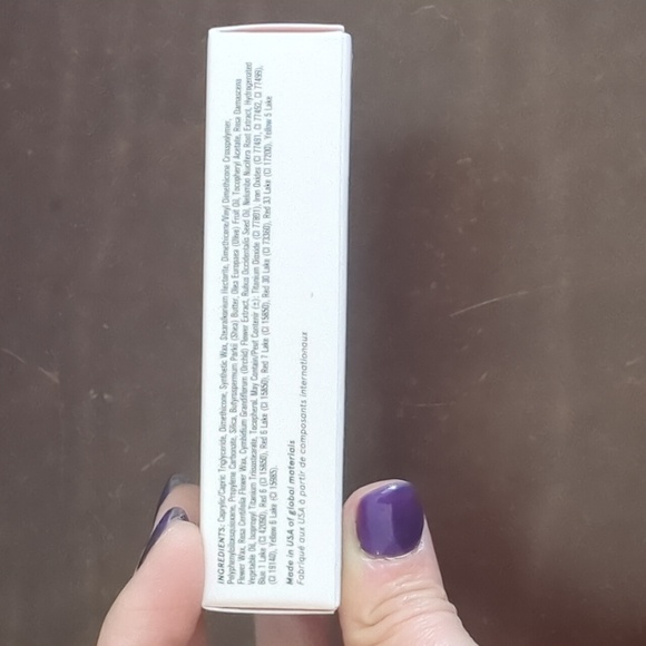 NWT Glossier G Suit Liquid Lipstick in Jet - Picture 3 of 4